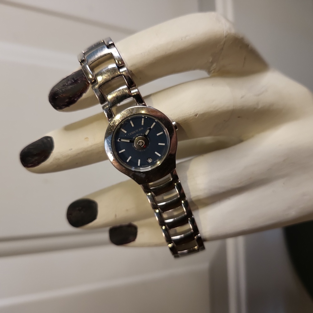 Cerruti 1881 Woman's Calendar Swiss Made 702 Watch Stainless Steel